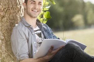 Durch das Onlinestudium onlineplus hat man sein Studium immer dabei und kann überall lernen