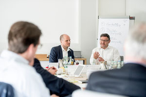 Wir geben Ihnen Raum und Zeit für anregende Diskussionen und einen intensiven Meinungsaustausch in heterogenen Teilnehmergruppen.