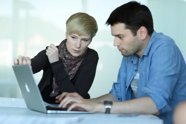 Über 1700 Studienplätzen und mehr als 300 Kooperationsbetriebe: Wir zählen zu den größten privaten Hochschulen mit Präsenzlehre in Deutschland.