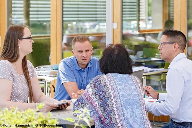 Mit knapp 11.000 Studierenden ist die OTH Regensburg eine der größten Hochschulen Deutschlands für angewandte Wissenschaften.
