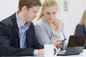 Studieren in kleinen Gruppen für optimalen Wissenstransfer