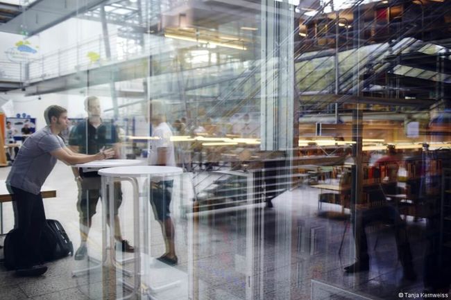 Regelmäßige Infoabende bieten eine gute Gelegenheit für Interessierte, sich über das Angebot zu informieren