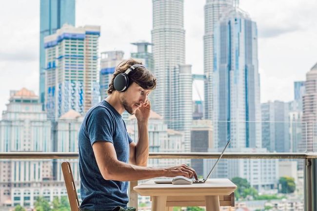 Immobilien kann man studieren – an DER Immobilienhochschule