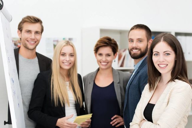 Auch komplexe theoretische Inhalte werden am IEC praxisrelevant aufbereitet.